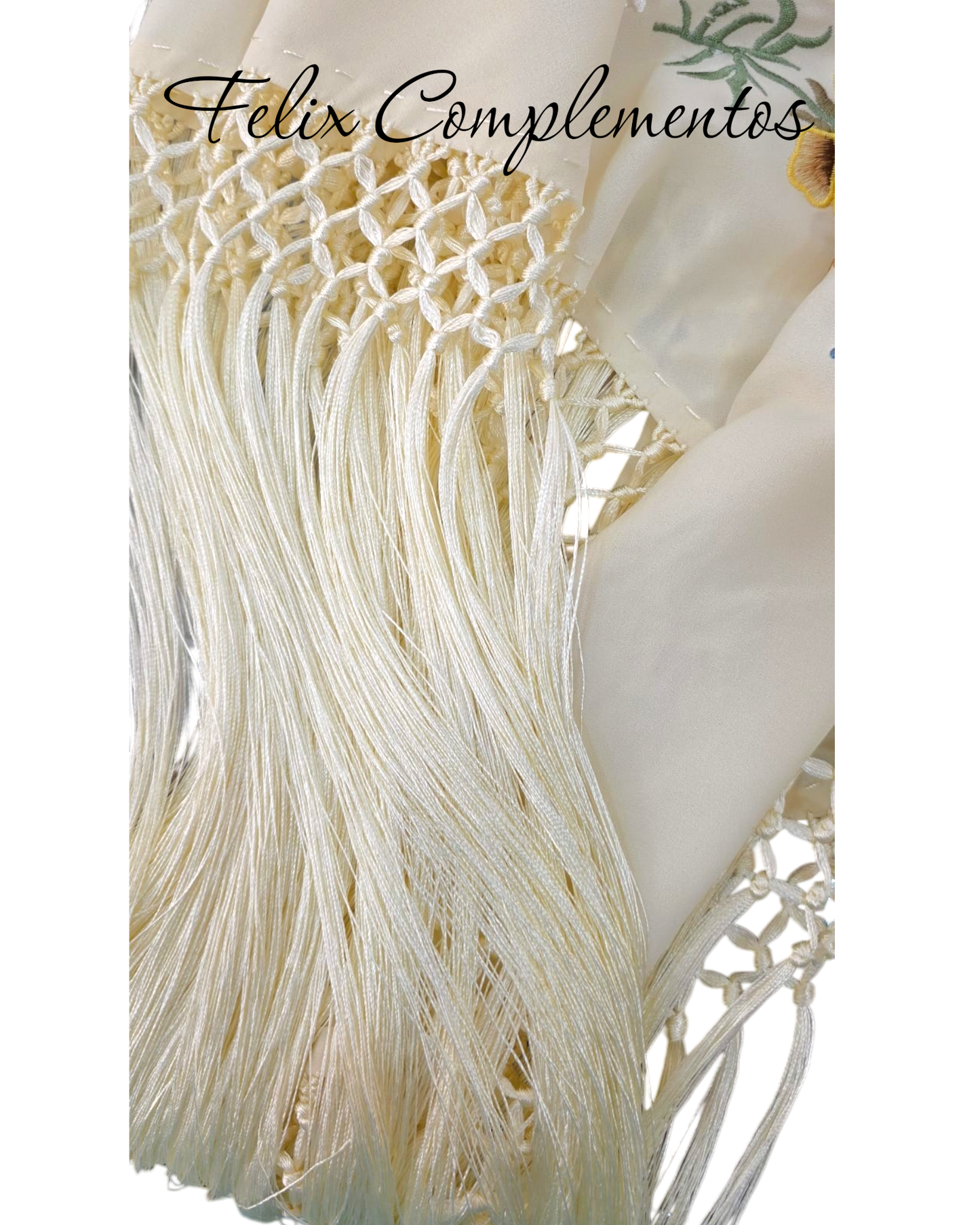 Manton beige con flores