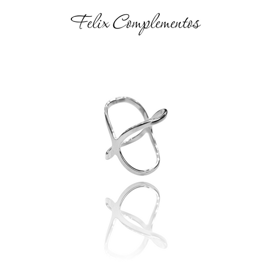 Anillo cruzado plateado para mantoncillo