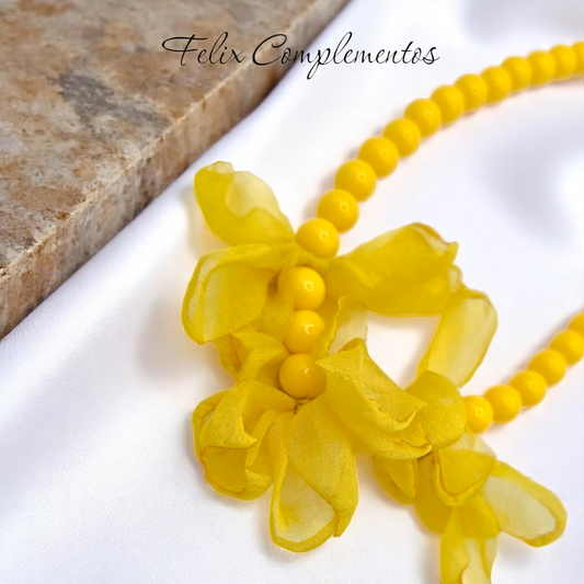 Colar de flores de pérolas