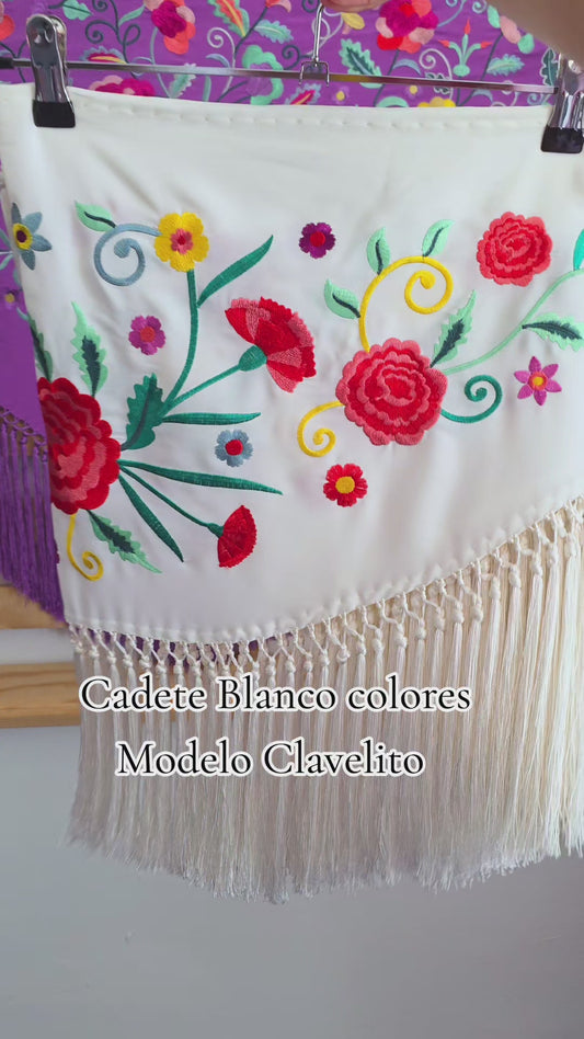 Manton Cadete Clavelito Blanco